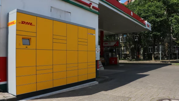 Auf dem Gel&auml;nde der Star-Tankstelle an der Hornschen Stra&szlig;e gibt es seit kurzem eine zweite Packstation in Detmold. - &copy; Yvonne Glandien