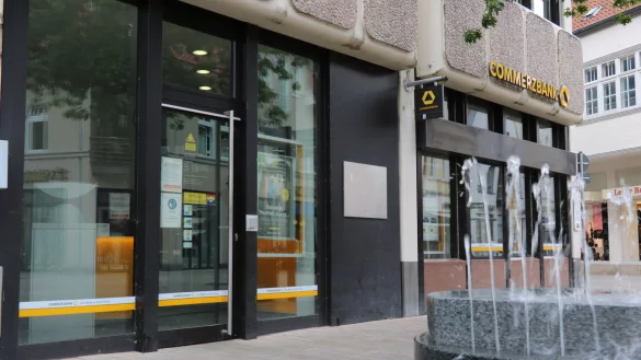 Die Filiale der Commerzbank an der Langen Stra&szlig;e in Bad Salzuflen ist vorl&auml;ufig geschlossen. - &copy; Alexandra Schaller