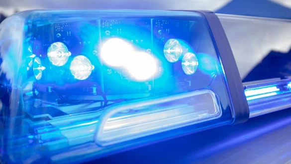 Blaulicht auf Streifenwagen - &copy; Foto: Daniel Karmann/dpa