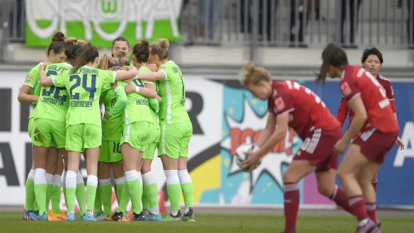 - &copy; Swen Pf&ouml;rtner/dpa