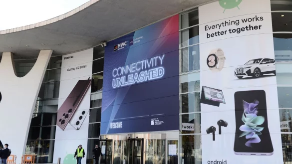 - &copy; Andrej Sokolow/dpa