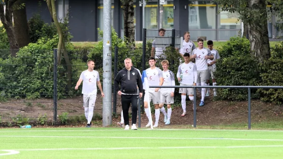 Die Wege des Fußball-Bezirksligisten TuS Asemissen und seines Trainers Carsten Skarupke trennen sich zum Saisonende. - © Oliver König
