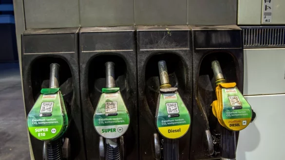 Zapfs&auml;ule - &copy; Foto: Carsten Koall/dpa