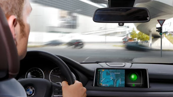 Vernetzte Autos - © Foto: BMW AG/dpa-tmn