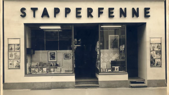 Die Buchhandlung Stapperfenne verkaufte in der Mittelstraße Bücher und Schreibwaren. Später zog Foto Porst in die Räume. - © Stadtarchiv Lemgo