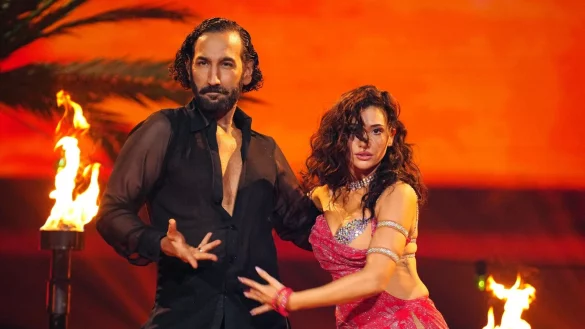 Mit der Rumba haben Paola Maria und Massimo Sinató ihr bisher bestes Ergebnis erreicht: Für ihre sinnliche Performance gab es 20 Punkte von der Jury. - © RTL / Stefan Gregorowius