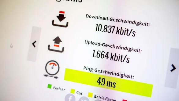 Geld zur&uuml;ck bei langsamem Internet - &copy; Foto: Zacharie Scheurer/dpa-tmn