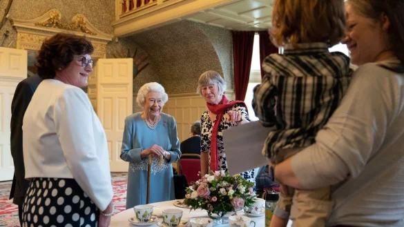 Queen als Gastgeberin - &copy; Foto: Joe Giddens/PA Wire/dpa