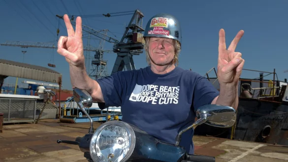 Feiert Geburtstag: Gunter Gabriel sieht sich als &bdquo;einen L&ouml;sungsmann, kein Jammermann." - &copy; dpa