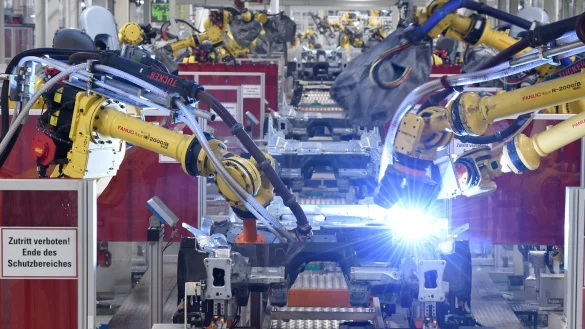 Autobranche - &copy; Foto: Rainer Jensen/dpa