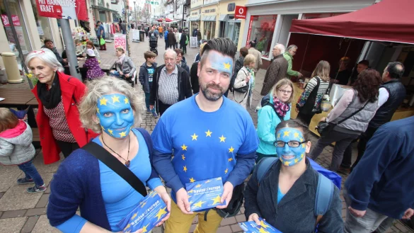 &Uuml;berzeugte Europ&auml;er: Heike Engmann, Arne Heger und Wendy Tapp (von links). - &copy; Jens Rademacher