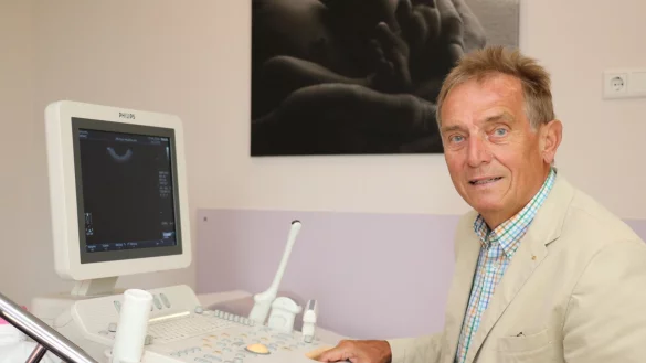 Bald im Ruhestand: Dr. Hanns-Dieter Schulz verlässt das Medicum in Detmold. - © Guntmar Wolff