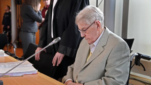Dem 94-j&auml;hrigen ehemaligen SS-Wachmann Hanning wird Beihilfe zum Mord inmindestens 170.000 F&auml;llen vorgeworfen. - &copy; Bernhard Preu&szlig;