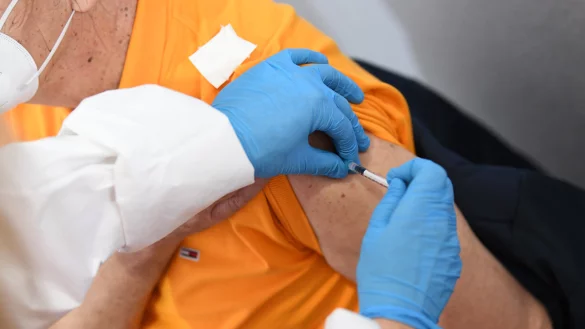 Die Impfung wird in Muskelzellen gespritzt. - &copy; Felix K&auml;stle