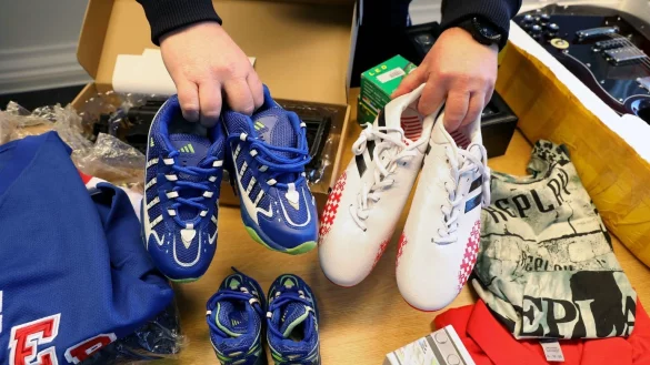 Produktpiraterie - &copy; Foto: Bernd W&uuml;stneck/dpa-Zentralbild/dpa