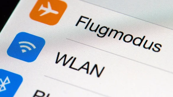 Flugmodus - &copy; Foto: Arno Burgi