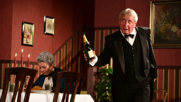 Jedes Jahr wieder ein voller Erfolg ist das "Dinner for One" in Elbrinxen. - © Nicole Ellerbrake