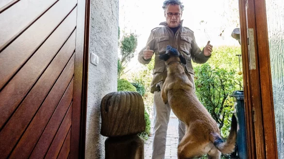 St&uuml;rmische Begr&uuml;&szlig;ung - &copy; Foto: Markus Scholz