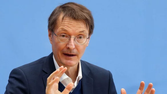 - &copy; Wolfgang Kumm/dpa