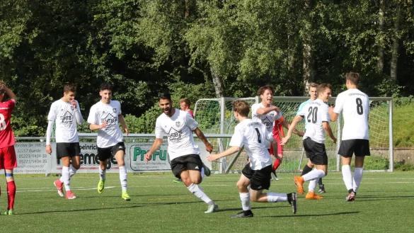 Noch sind die Oerlinghauser siegessicher. - &copy; Oliver K&ouml;nig