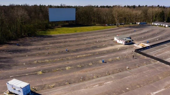 Autokino Gravenbruch - &copy; Foto: Andreas Arnold/dpa