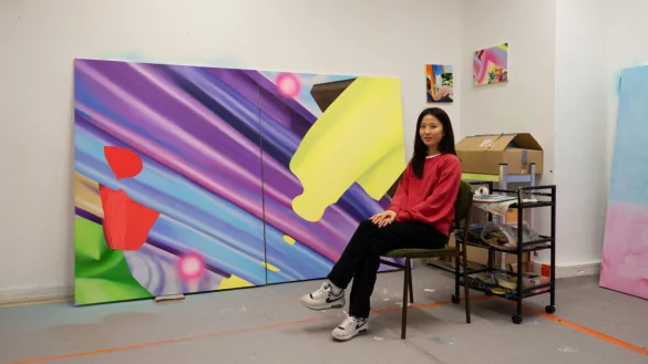 Eunjeong Kim in ihrem Atelier. - © Bildrechte: E. Kim