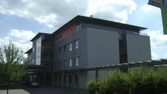 Die Karla-Raveh-Gesamtschule in Lemgo. - &copy; Till Brand