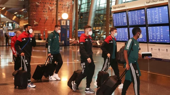 FC Bayern in Katar angekommen - &copy; Foto: -/FIFA/dpa