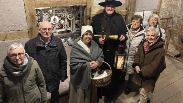 Das Team der Blomberger Stadtführerinnen und Stadtführer im Martini-Turm (von links): Lieselotte Krull, Uwe Feiert, Christiane Klotz, Werner Koluge, Karin Siesenop, Hannelore Budde und Monika Korbach. - © Blomberg Marketing