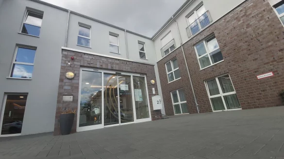 Das Seniorenquartier in L&uuml;bbecke: Drei Mitarbeiterinnen prangen zahlreiche Missst&auml;nde in der Einrichtung an. - &copy; Florian Weyand