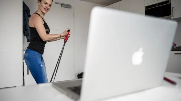 Fitnesstraining - &copy; Foto: Fabian Sommer/dpa