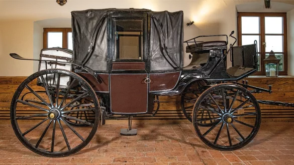 Kutsche aus &laquo;Sissi&raquo;-Filmen - &copy; Foto: -/Dorotheum Salzburg/dpa