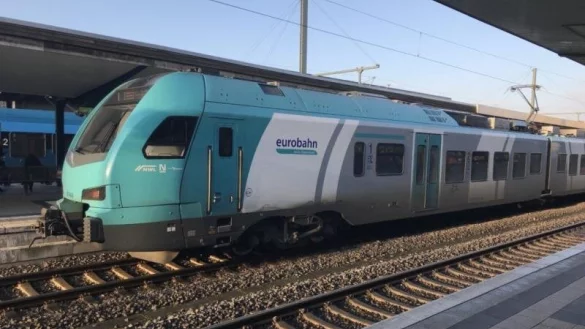 Zahlreiche Züge der Eurobahn sind in der Vergangenheit unpünktlich oder gar nicht gefahren. Nun wurde das Unternehmen vor der Insolvenz gerettet. - © Matthias Bungeroth