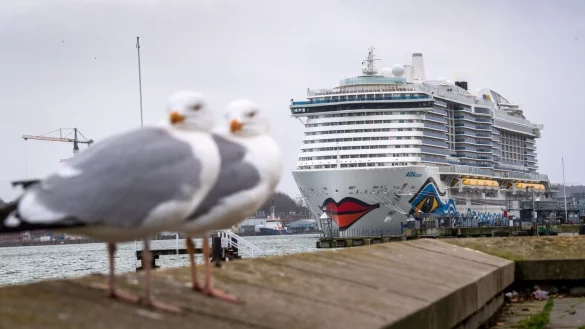 Kreuzfahrt: Aida Cruises schickt neue &laquo;Aidacosma&raquo; auf Reisen - &copy; Foto: Sina Schuldt/dpa/dpa-tmn
