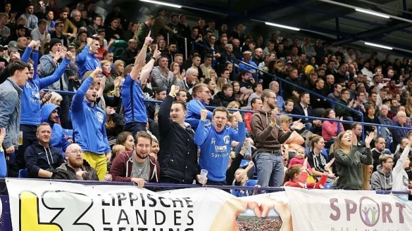 Neben den TBV-Fans d&uuml;rfen sich auch die Anh&auml;nger des TuS Lipperreihe auf die Bezirksliga freuen. - &copy; Sebastian Lucas