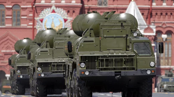 Flugabwehrsystem S-400 - &copy; Foto: Yuri Kochetkov/epa