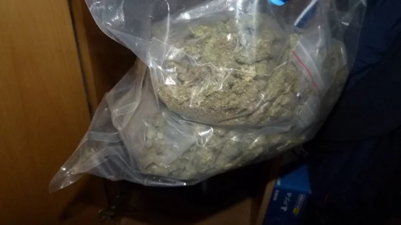 Unter anderem wurden mehrere Kilo Marihuana sichergestellt.  - © Polizei Lippe
