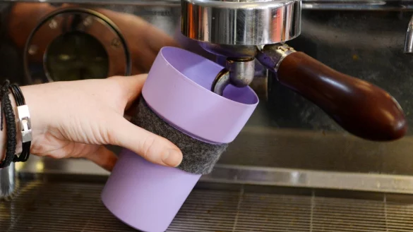 Mehrwegbecher - &copy; Foto: Franziska Kraufmann