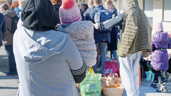 Wie viel Geflüchtete für ihre Unterkünfte bezahlen müssen, ist im Kreis Herford sehr unterschiedlich. Eine Familie in Spenge musste fast 1.000 Euro für die Unterbringung in einem Raum bezahlen. - © dpa
