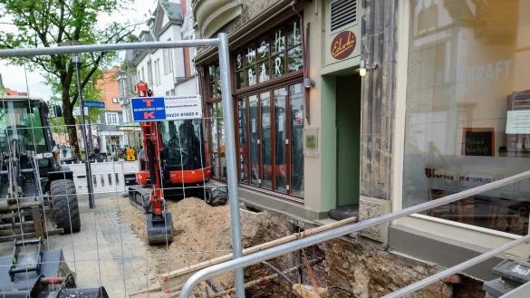 In der Langen Stra&szlig;e wird gebuddelt. - &copy; Yvonne Glandien