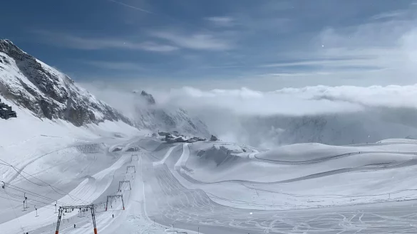 - © -/Bayerische Zugspitzbahn /dpa