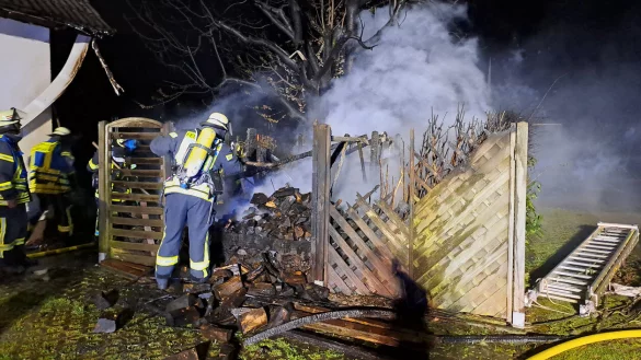 Die Gartenlaube wurde komplett zerst&ouml;rt. - &copy; Freiwillige Feuerwehr Lemgo