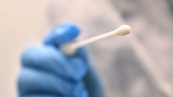 Corona-Test - &copy; Foto: Karl-Josef Hildenbrand/dpa