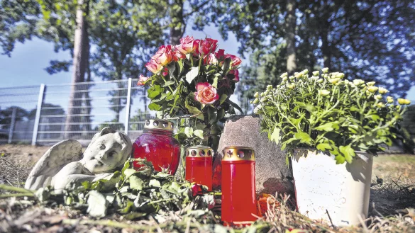 Gedenkkerzen am Eisterfeldweg. - &copy; Sarah Jonek