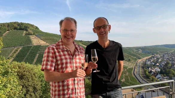 - &copy; Rainer Teuber