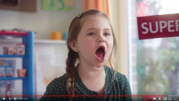 Der Satz, um den sich der Streit dreht: "Dann geh doch zu Netto!" - &copy; Screenshot YouTube/nettotv