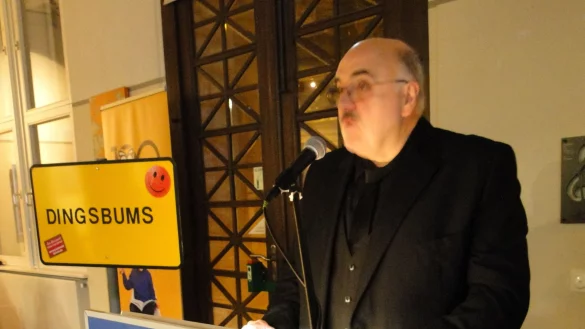 Joachim H. Peters liest im Technikum. - © Michael Biermann