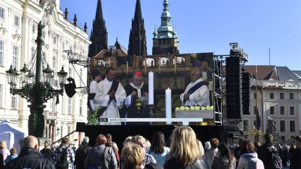 Hradschiner Platz - &copy; Foto: V&iacute;t im&aacute;nek/CTK/dpa