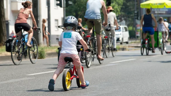 Die bundesweite Familien-Fahrraddemo wurde von der &bdquo;Kidical Mess" K&ouml;ln ins Leben gerufen. - &copy; Stefan Flach