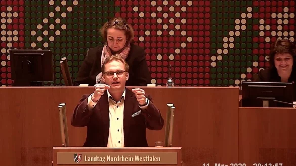 Maelzer erkl&auml;rt die Sache mit dem Kupferdraht.&nbsp; - &copy; SPD